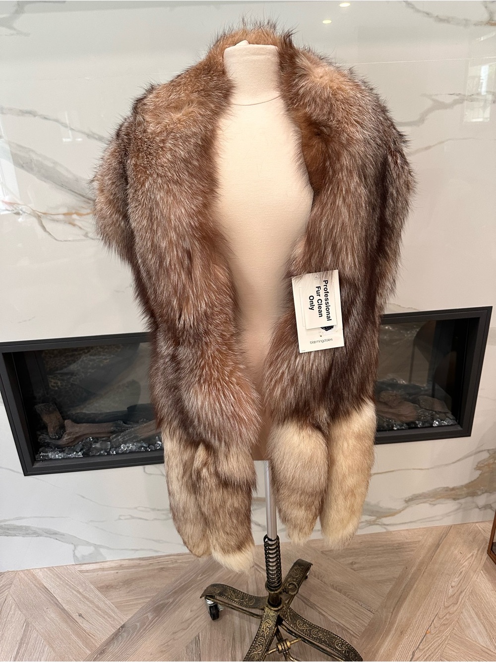 NWT Bloomingdale’s Vintage Brown Natural Fur Stole